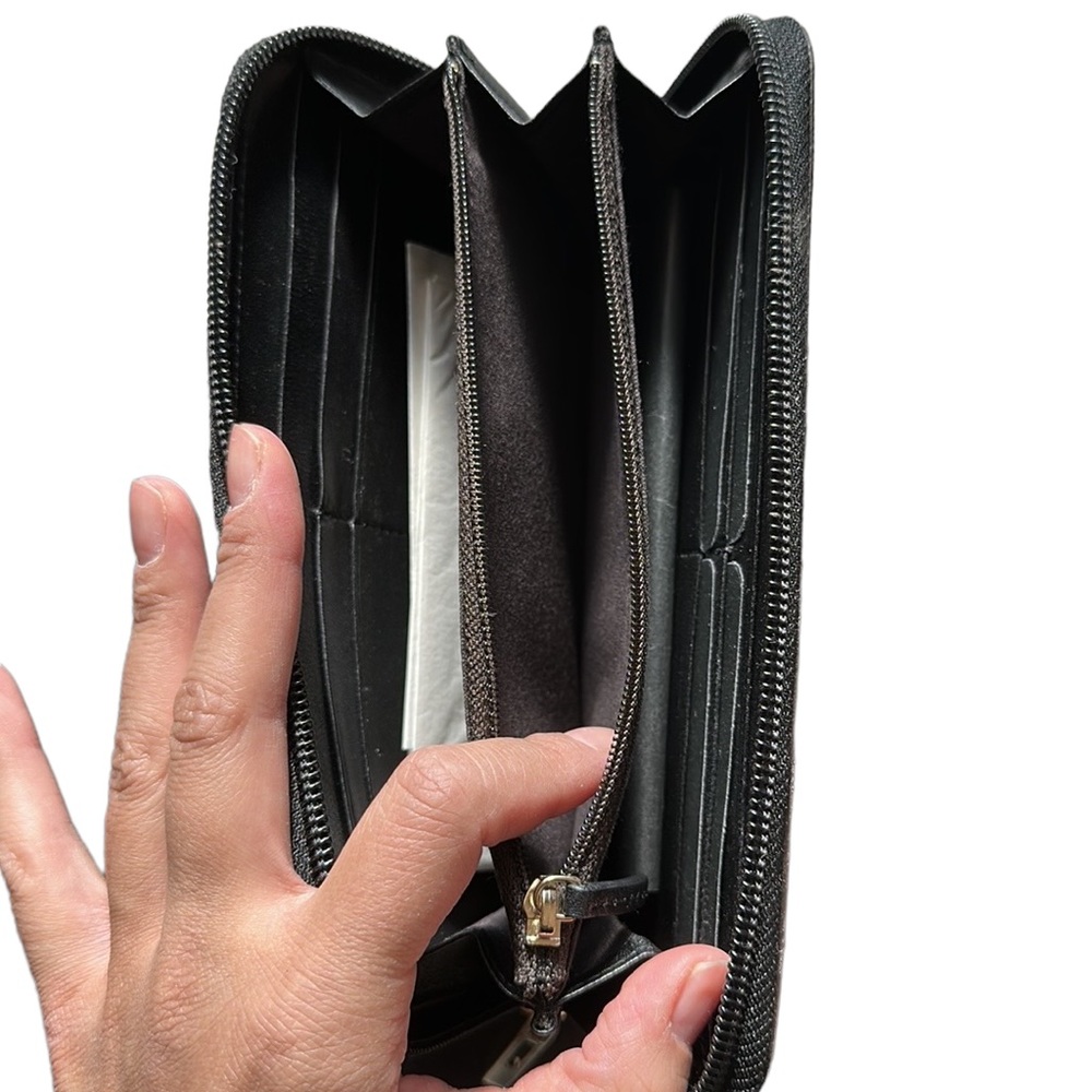 NWOB Fendi canvas coated wallet - Picture 6 of 8